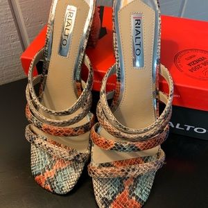 NWT Rialto Sabah slide block heel fall sandals